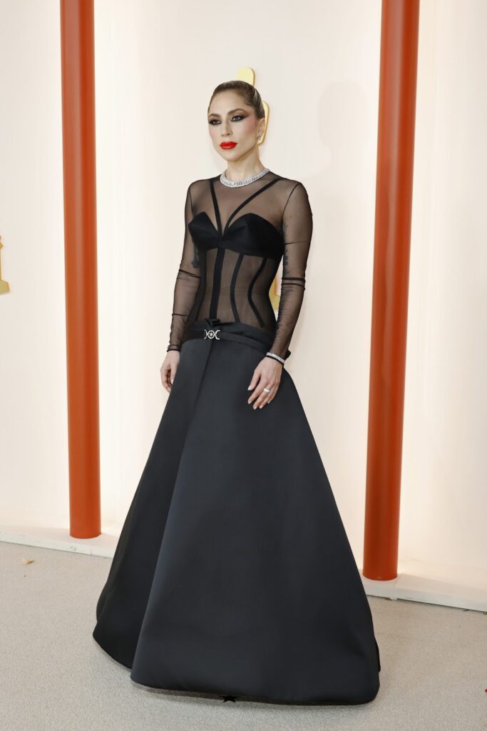 Kerry Condon a Versace ruhájában a 2023-as Oscar-gálán
