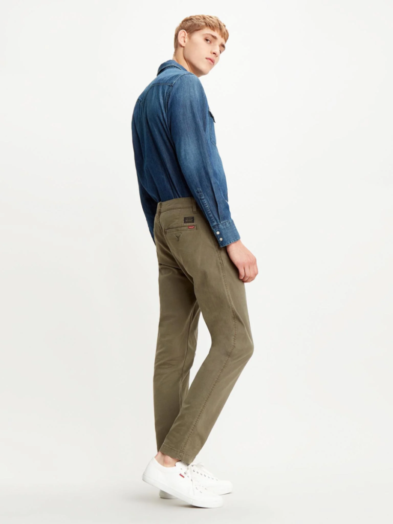 Chino nadrág LEVI'S® Straight Fit
